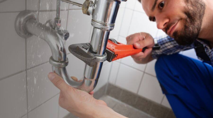 Expert burst pipe repair services in Derby, IA